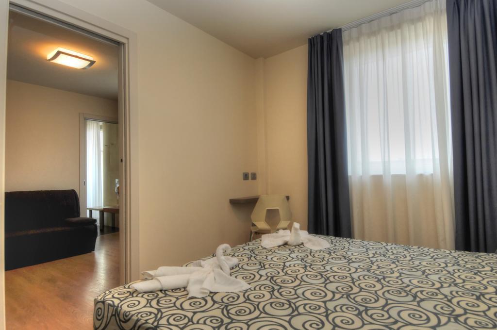 Hotel Pasha Lignano Sabbiadoro Buitenkant foto