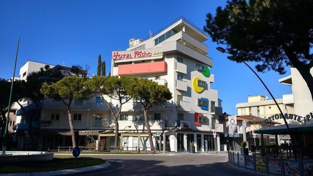 Hotel Pasha Lignano Sabbiadoro Buitenkant foto