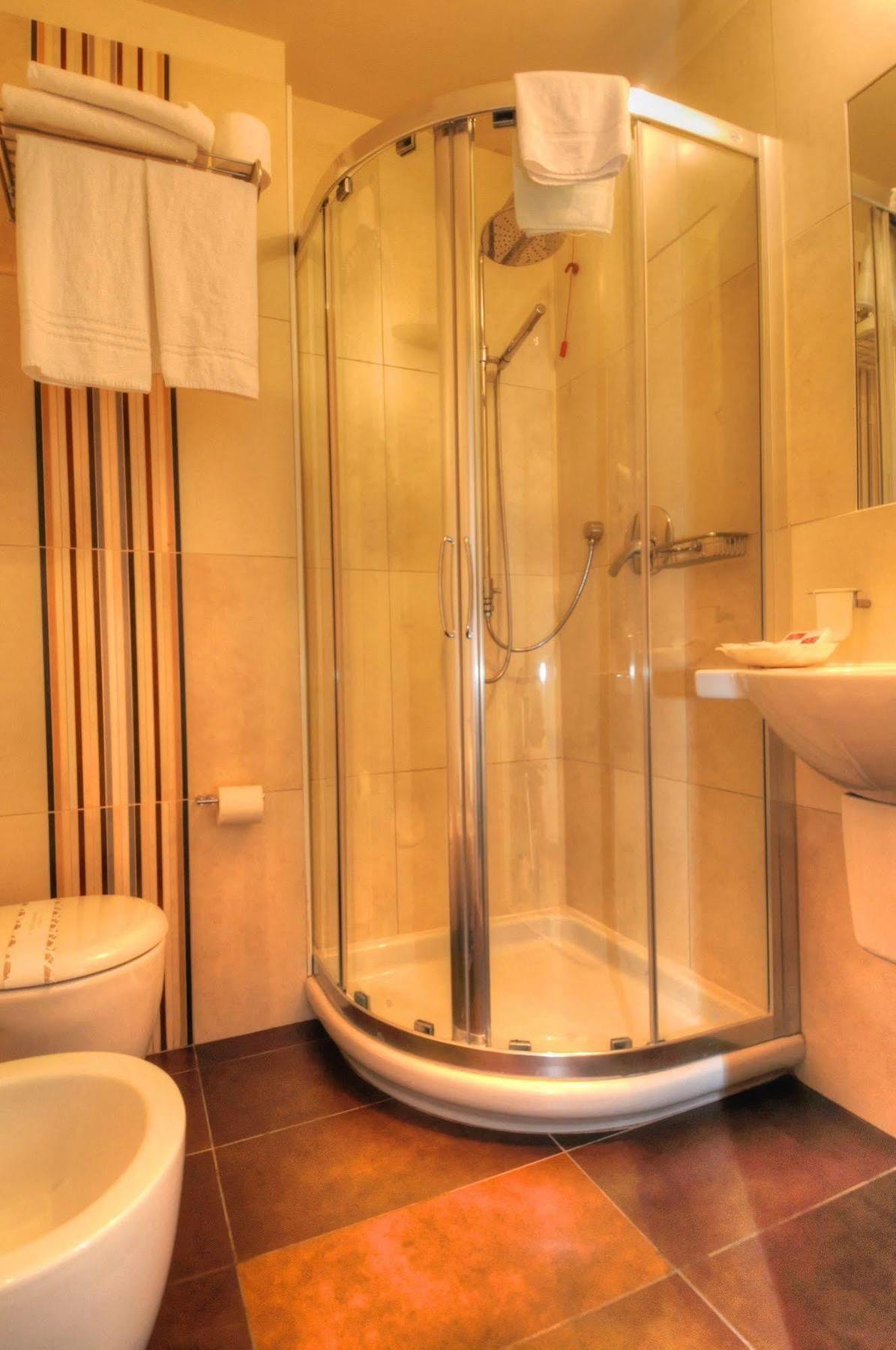 Hotel Pasha Lignano Sabbiadoro Buitenkant foto