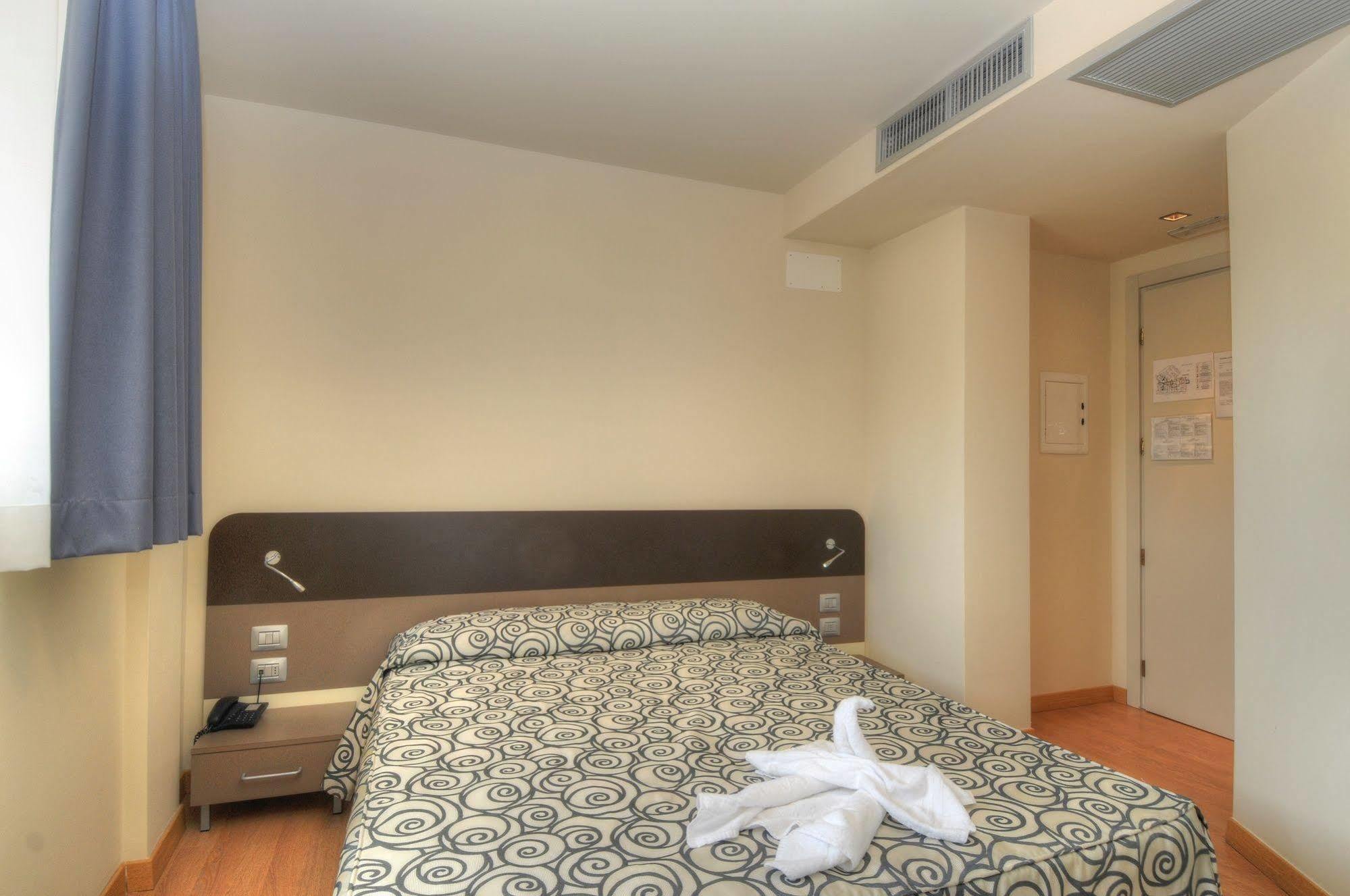 Hotel Pasha Lignano Sabbiadoro Buitenkant foto