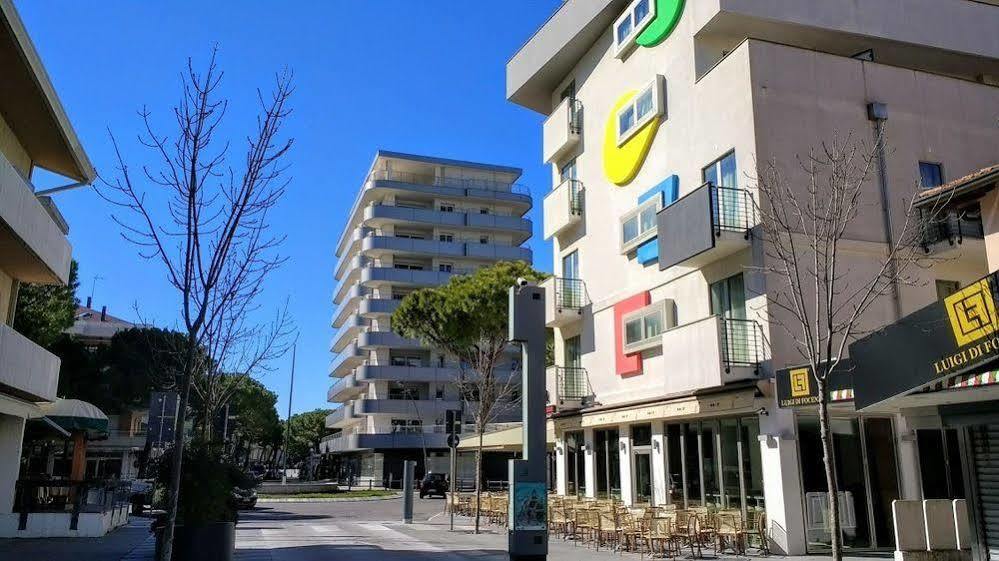 Hotel Pasha Lignano Sabbiadoro Buitenkant foto
