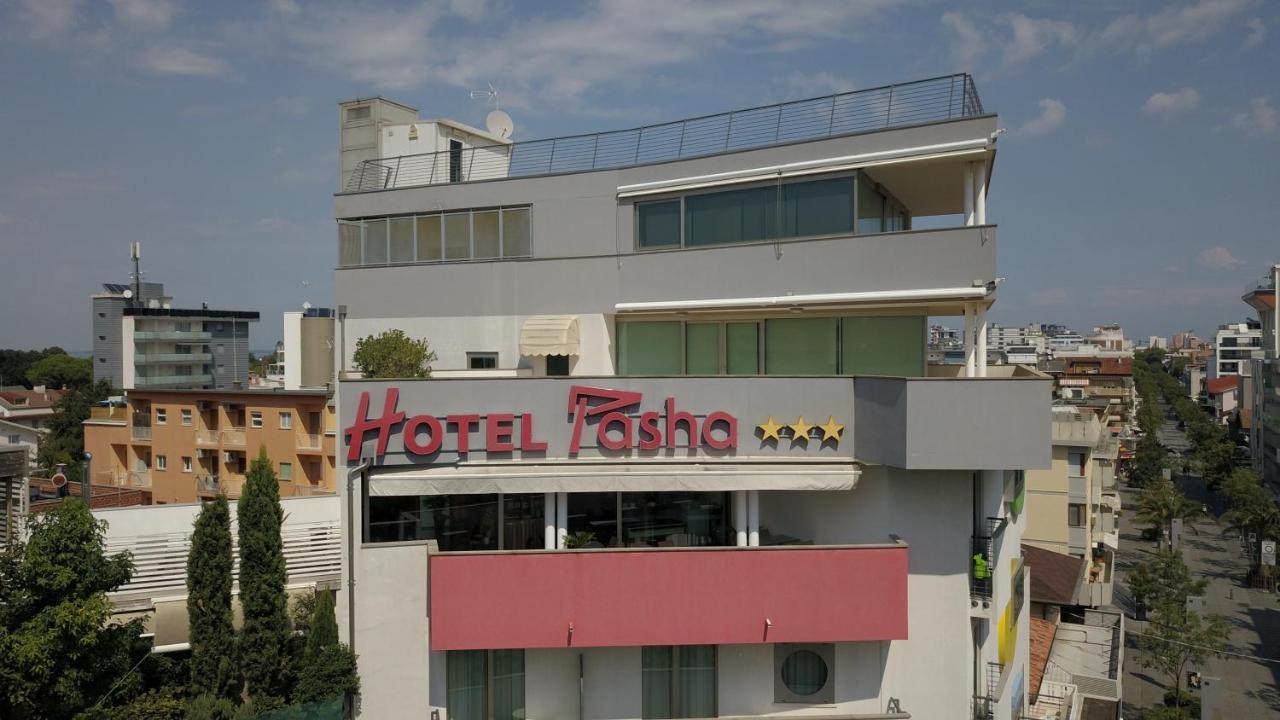 Hotel Pasha Lignano Sabbiadoro Buitenkant foto