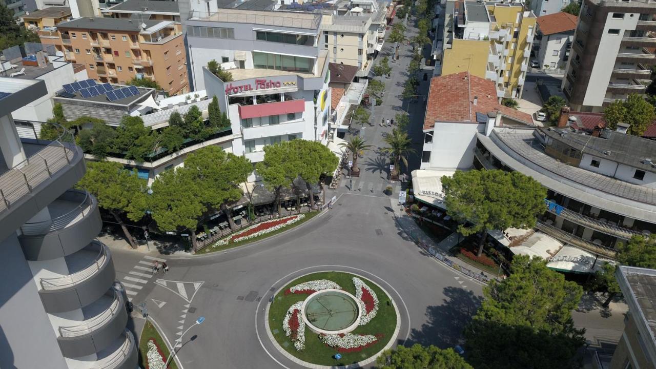 Hotel Pasha Lignano Sabbiadoro Buitenkant foto
