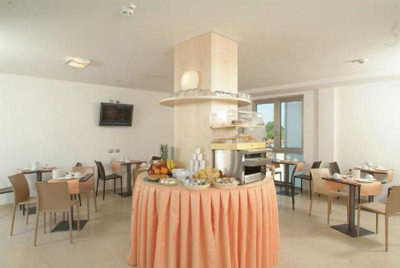 Hotel Pasha Lignano Sabbiadoro Buitenkant foto